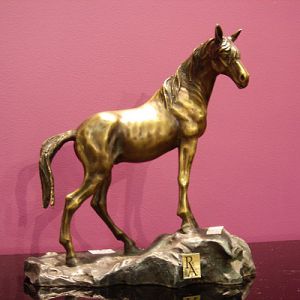 Статуэтка "Конь" ― Звезда